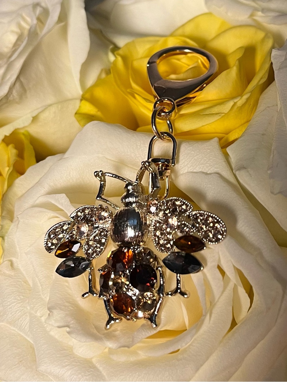 Shimmering Beatle Moth Bee Purse Charm - Picture 7 of 9